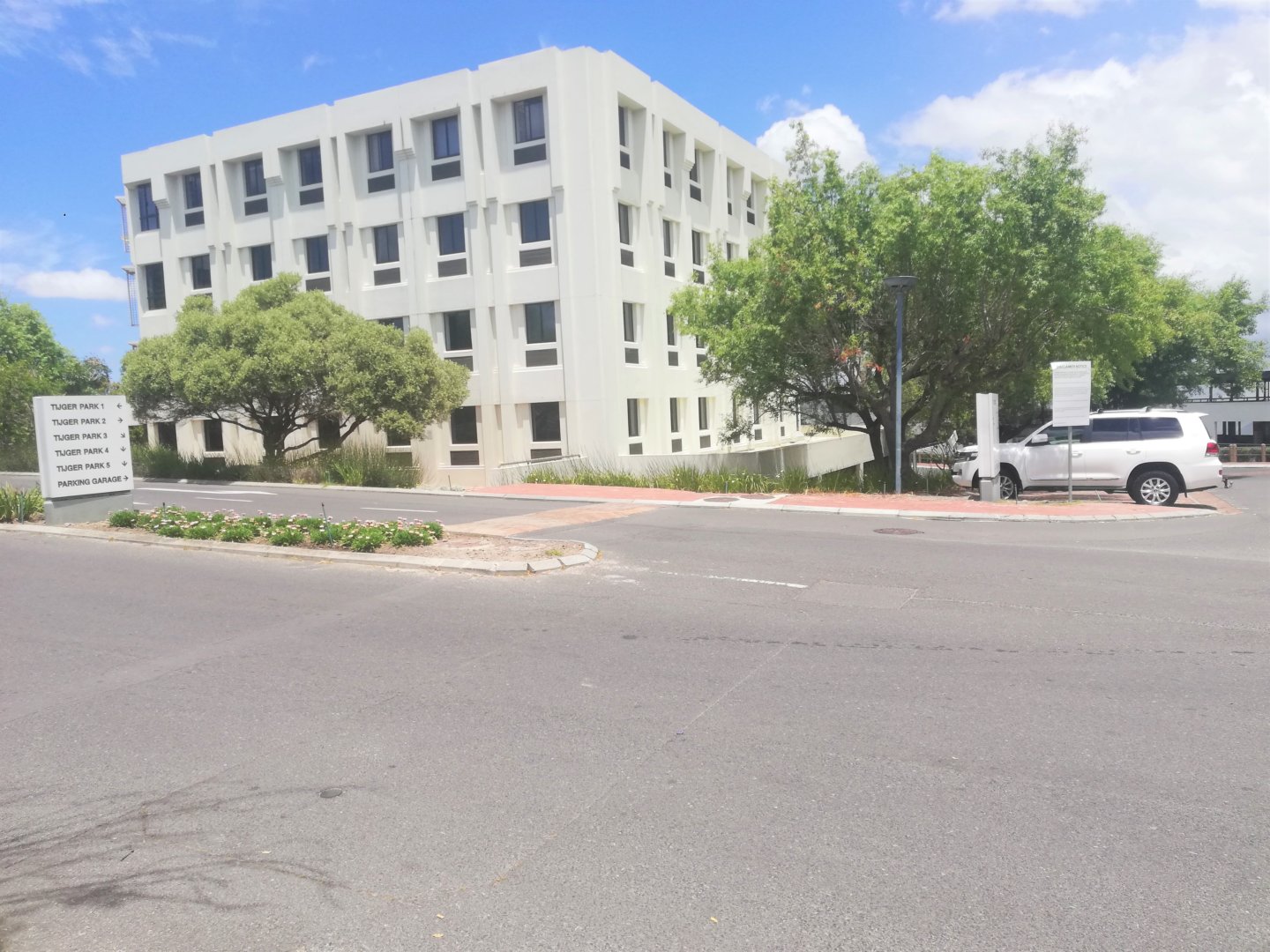 To Let commercial Property for Rent in Tyger Valley Western Cape